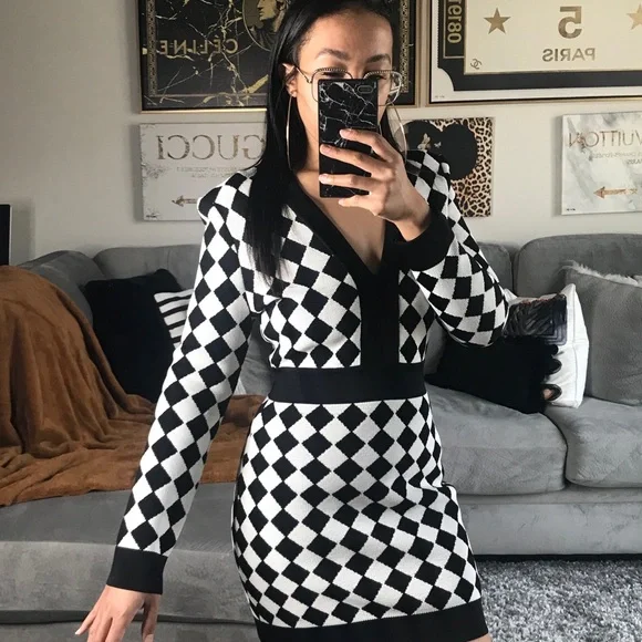 BALMAIN Two-Tone Intarsia-Knit Mini Dress - Picture 8 of 16